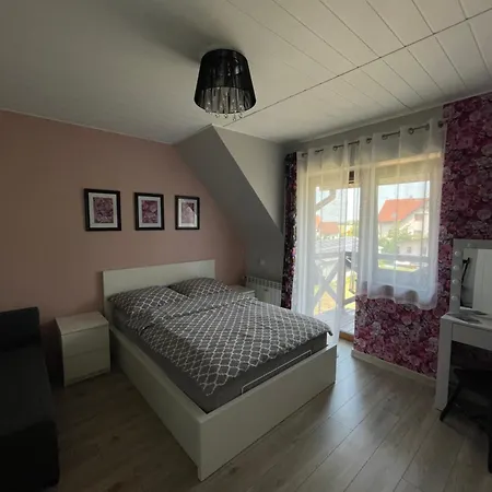 Sewana Goscinne I Letniskowe Mikołajki