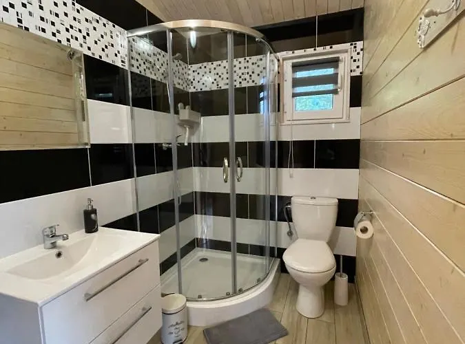 Sewana Goscinne I Letniskowe *